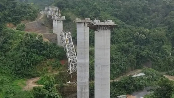 Railway bridge collapsed in Mizoram: મિઝોરમમાં રેલવે બ્રિજ ધરાશાયી થતાં 17નાં મોત, વાંચો વિગતે…