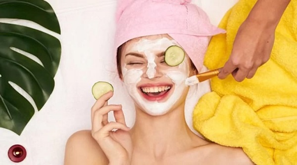 Skin Care Tips: ચમકદાર ચહેરા માટે લોટના માસ્કનો કરો ઉપયોગ, જાણો કેવી રીતે બનાવવું…