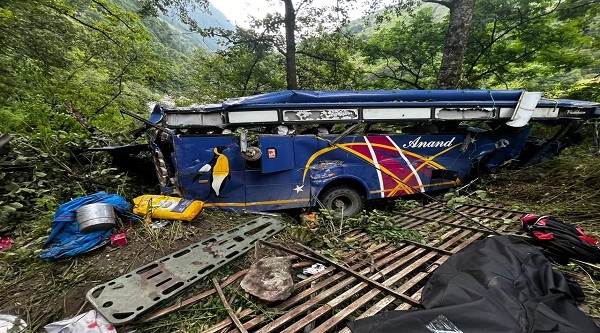 Uttarakhand Bus Accident: ઉત્તરકાશીમાં બસ ખીણમાં ખાબકી; ગુજરાતના 07 લોકોના થયા મોત