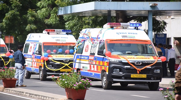 82 New Ambulance Launch: ગાંધીનગર ખાતેથી નવી 82 એમ્બ્યુલન્સોનું લોકાર્પણ કરતાં આરોગ્યમંત્રી ઋષિકેશ પટેલ