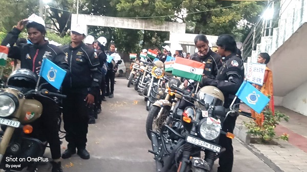 CRPF Women Biker team welcome: સીઆરપીએફની મહિલા બાઈકર્સની ટીમ યશસ્વિનીનું નર્મદા જિલ્લામાં ભવ્ય સ્વાગત 2 CRPF Women Biker team welcome