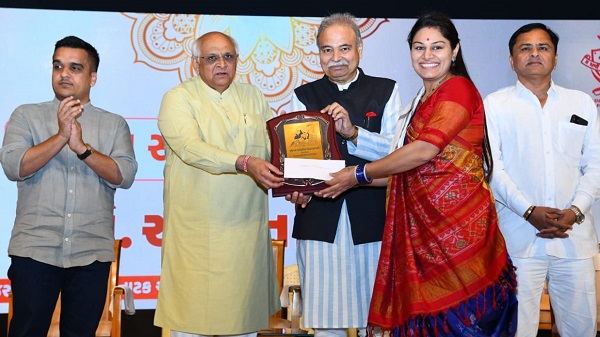 Gujarat Cultural Warrior Award: ગુજરાતના સાંસ્કૃતિક યોદ્ધાઓને મુખ્યમંત્રી ભૂપેન્દ્ર પટેલના હસ્તે પુરસ્કાર એનાયત