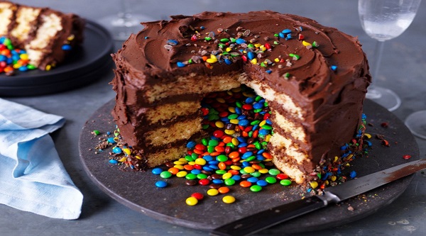 Tips To Make Cake in Pressure Cooker: ઓવનની જરૂરત જ નથી, પ્રેશર કૂકરમાં આ રીતે બનાવો સ્પોન્જી કેક…