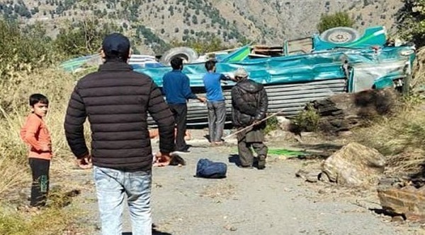 Jammu-Kashmir Bus Accident: જમ્મુ-કાશ્મીરના ડોડામાં થયો મોટો અકસ્માત, બસ ખાઈમાં ખાબકતા કેટલાક લોકોના મોત…