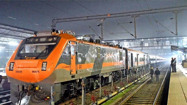 Amrit Bharat Express: હવે દેશમાં દોડશે અમૃત ભારત ટ્રેન, વડાપ્રધાન આ તારીખે બતાવશે લીલી ઝંડી