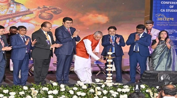 Radiotherapy Treatment: રોબોટિક મશીનની મદદથી રેડિયોથેરાપીની સારવાર શરૂ કરનાર ગુજરાત એકમાત્ર રાજ્ય 1 Radiotherapy Treatment