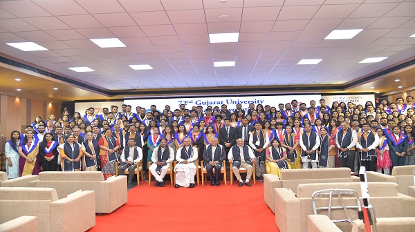 72nd Convocation of Gujarat University: ગુજરાત યુનિવર્સિટીના ૭૨મા દીક્ષાંત સમારોહમાં વિદ્યાર્થીઓને પદવી, ડિપ્લોમા અને પ્રમાણપત્રો અર્પણ કરાયા