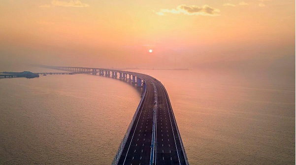 Atal Setu Bridge: હવે 2 કલાક નહીં માત્ર 20 મિનિટમાં જ પહોંચી જશે નવી મુંબઈ, જાણો અટલ સેતુ વિશે…