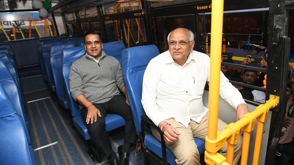 CM harsh sanghavi in st bus