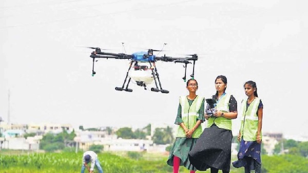 Drone Didi Scheme: સરકારની આ યોજના હેઠળ મહિલાઓ ઘરે બેઠા કરી શકશે કમાણી- જાણી લો આ લાભની સ્કીમ વિશે