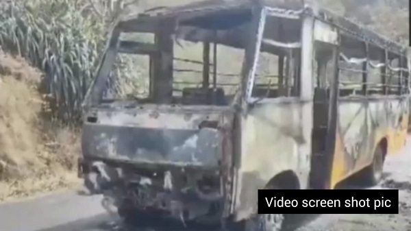 School Bus Fire: ગુજરાતઃ બાળકોને પિકનિક પર લઈ જતી સ્કૂલ બસમાં ભીષણ આગ ફાટી નીકળી