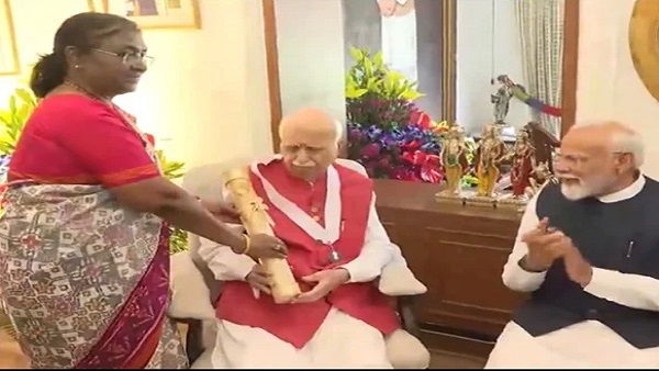 L.K. Advani honoured with Bharat Ratna