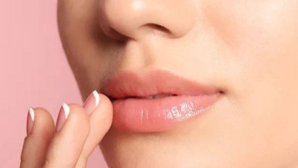 Lips Care Tips: હોઠની સુંદરતા જાળવવા અને ફાટેલા હોઠથી છુટકારો મેળવવા અપનાવો આ ઘરેલુ ઉપાય