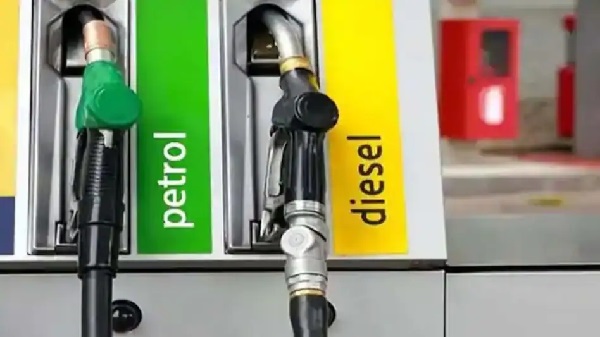 Petrol Diesel Price Today: લોકસભાની ચૂંટણી પહેલાં સરકારના આ નિર્ણયથી લોકોમાં ભારે ખુશી, પેટ્રોલ-ડીઝલના ભાવમાં થયો ઘટાડો