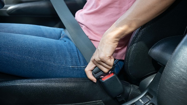 Rear Seat Belt Alarms: દેશમાં આ તારીખથી રીઅર સીટ બેલ્ટ એલાર્મ ફરજિયાત, પાલન ન કરવા પર 1000 રૂપિયાનો થશે દંડ