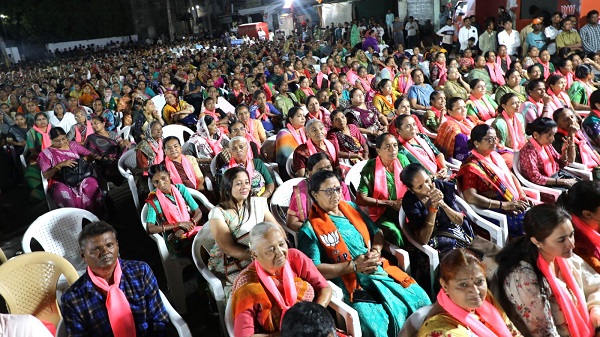 arjun modwadia Large public meeting in Porbandar