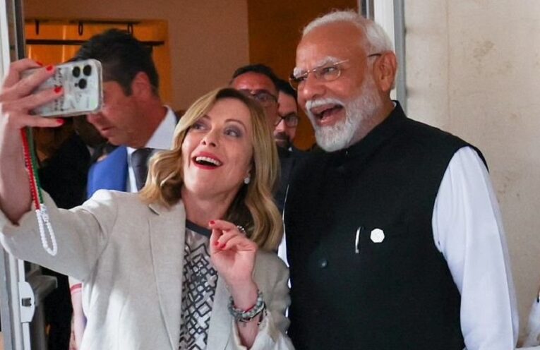 PM Modi-Melony Selfie: G7 કોન્ફરન્સમાં મોદી-મેલોનીની સેલ્ફીએ મચાવી ધૂમ, આ તસવીર થઈ રહી છે વાયરલ