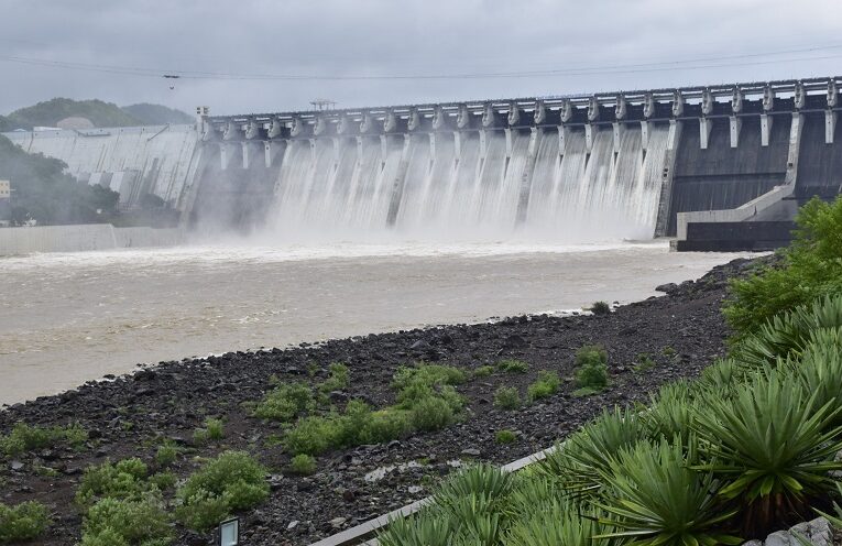 Narmada Dam Updates: નર્મદા ડેમના 23 ગેટ ખોલી નદીમાં કુલ ૩.૯૫ લાખ કયુસેક પાણી છોડવામાં આવી રહ્યું છે : જિલ્લા પ્રસાશન સતર્ક