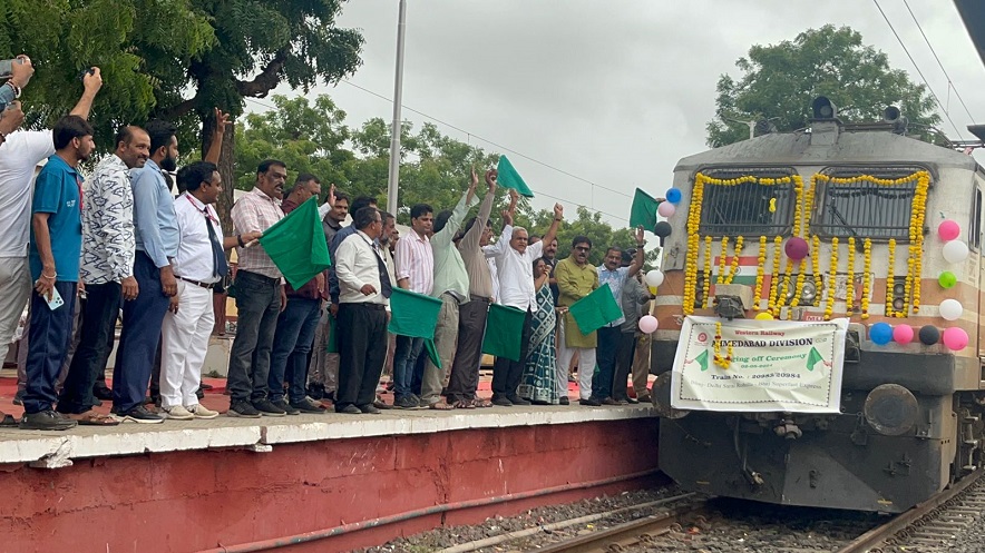 New Train Bhuj Delhi