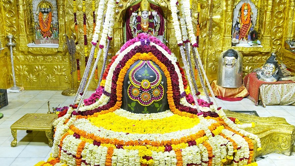 Somnath Mahadev Shringar: શ્રાવણના સાતમા દિવસે સોમનાથ મહાદેવને “અર્ક પુષ્પ અને વિવિધ શ્રૃંગાર”