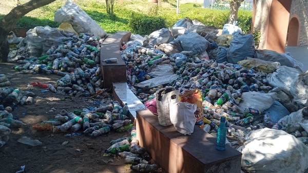 Ecobricks: ઇકોબ્રિકસ માંથી ઇનકમ" નો નવતર પ્રયોગ 4 garbage 2