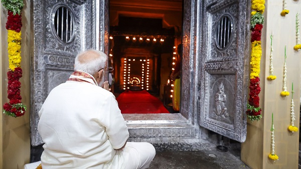 PM Modi inaugurates Pamban Bridge: રામેશ્વરમનો નવો પમ્બન પુલ ટેકનોલોજી અને પરંપરાને એકસાથે લાવે છેઃ પ્રધાનમંત્રી 4 PM Modi visit Ramanathaswamy Temple in Rameswaram