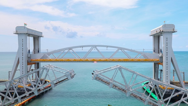 PM Modi inaugurates Pamban Bridge: રામેશ્વરમનો નવો પમ્બન પુલ ટેકનોલોજી અને પરંપરાને એકસાથે લાવે છેઃ પ્રધાનમંત્રી 9 PM Modi inaugurates Pamban Bridge