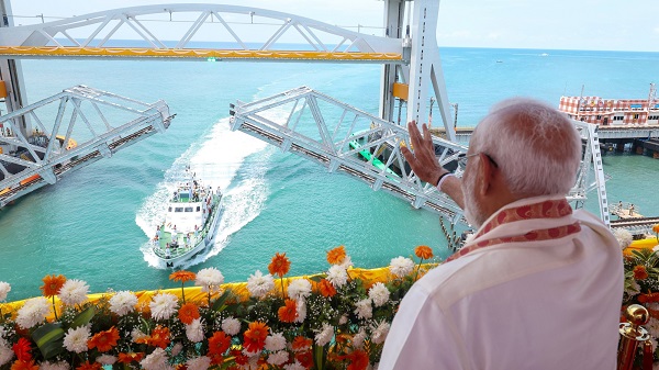 PM Modi inaugurates Pamban Bridge: રામેશ્વરમનો નવો પમ્બન પુલ ટેકનોલોજી અને પરંપરાને એકસાથે લાવે છેઃ પ્રધાનમંત્રી 7 PM Modi inaugurates Pamban Bridge