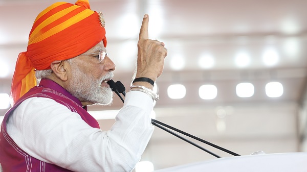 PM Gujarat Visit: આપણા દેશની પ્રગતિ માટે જે કંઈ જરૂરી છે તે અહીં, ભારતમાં જ થવું જોઈએ: પીએમ 4 PM Gujarat Visit