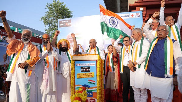 Amdavad Tiranga Yatra: મુખ્યમંત્રી ભૂપેન્દ્ર પટેલે અમદાવાદમાં 'તિરંગા યાત્રા'ને ફ્લૅગ ઑફ કરાવી 3 Amdavad Tiranga Yatra