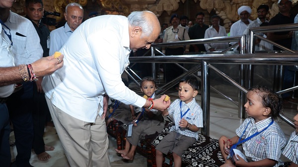 Somnath Laddu Prasad: સોમનાથ ટ્રસ્ટ અંદાજે ૧ કરોડના ખર્ચે લાડુ પ્રસાદના રૂપમાં બાળકોને અપાશે 3 Somnath Laddu Prasad