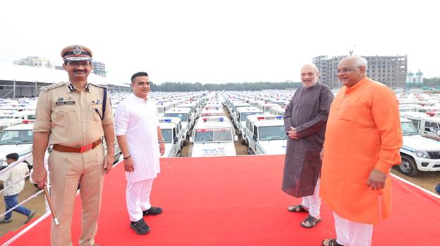 Dial 112: ડાયલ 112 જનરક્ષક પીસીઆર વાનનો કાફલો ગુજરાતમાં તૈનાત કરવામાં આવશે 6 Dial 112