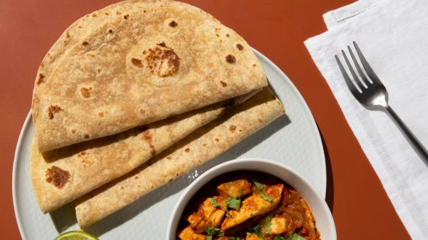 3 Rotis: શું તમે જાણો છે કે થાળીમાં એક સાથે 3 રોટલી કેમ પીરસવામાં આવતી નથી?