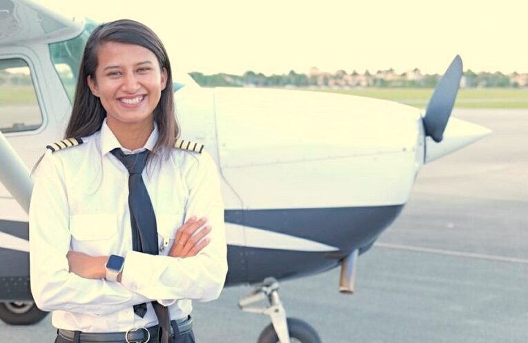 Commercial Pilot Training Loan Scheme: અમદાવાદની 23 વર્ષની વિધિ પરમારનું પાઇલટ બનવાનું સપનું સાકાર