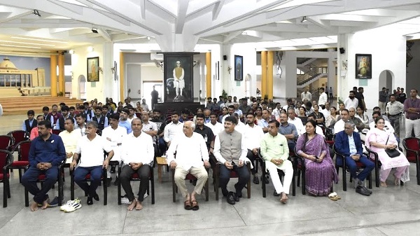 Sardar Patel jayanti: ગુજરાત વિધાનસભામાં પુષ્પાંજલિ અર્પણ વિધિ યોજાઈ 2 Sardar Patel jayanti, Gujarat vidhansabha