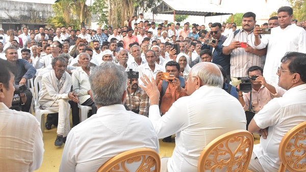 Gujarat CM with Farmers