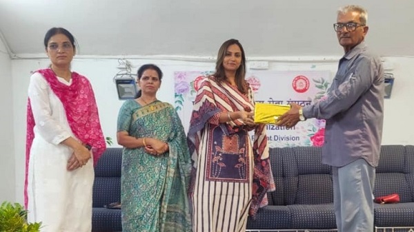 RJT employees hounred
