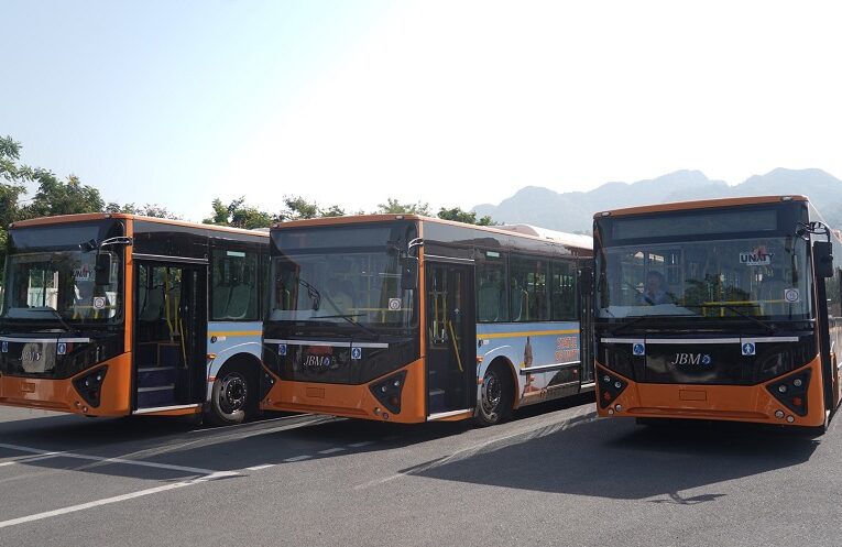 E bus